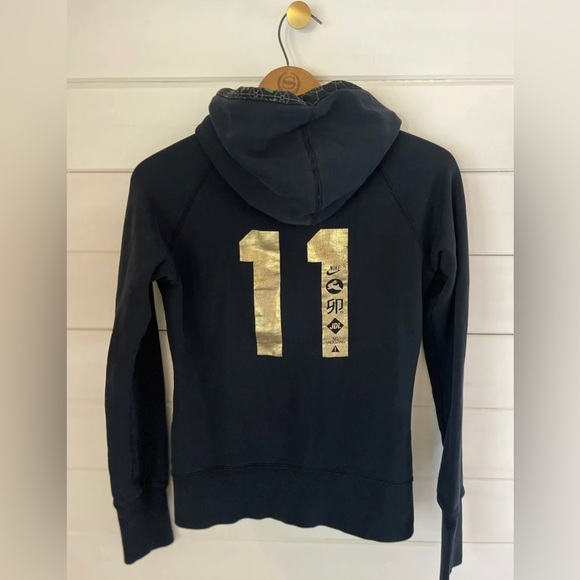 NIKE Chinese New Year of The RABBIT 2011 HOODIE Sweatshirt Jacket YOUTH LARGE - Picture 2 of 7